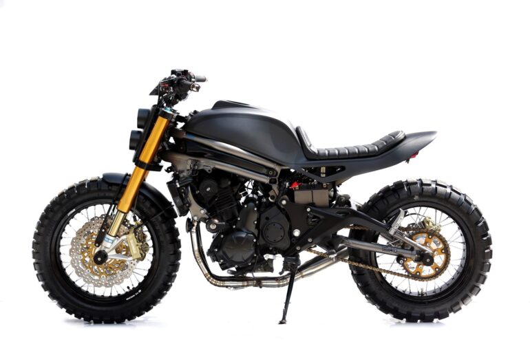 Studio Motor Kawasaki Ninja 650 Motorcycle