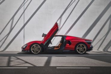 The 1960s-Inspired Alfra Romeo 33 Stradale Comes In ICE Or EV