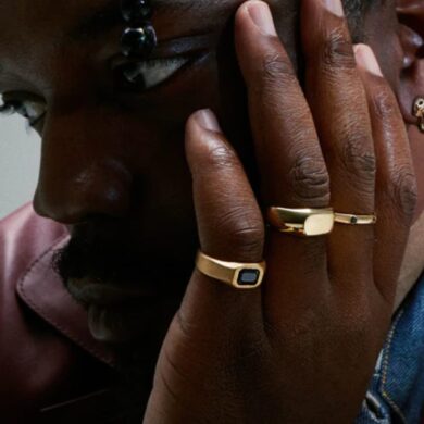 how to wear signet ring and the best signet rings to buy in 2024