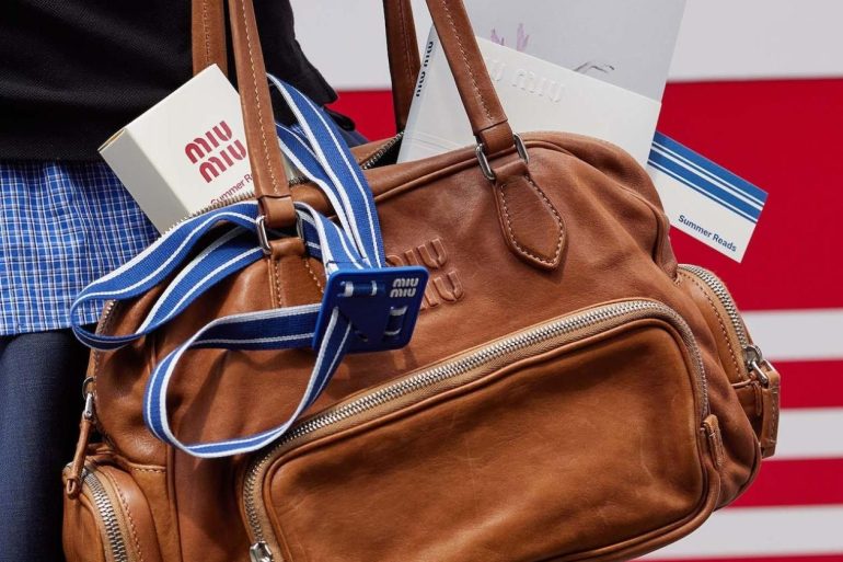 Miu Miu Knows Hot Girls Like To Read